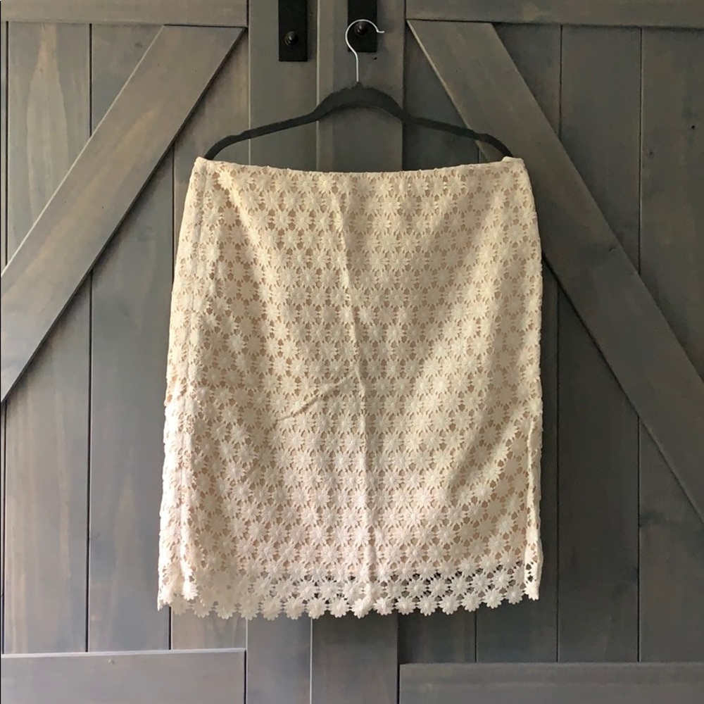 Talbots cotton skirt with laced daisy overlay, 14